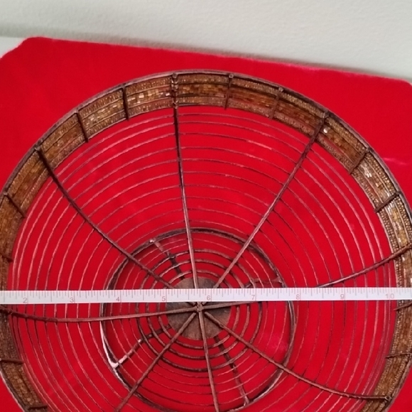 D- New Elegant Brown Wire Basket - Picture 7 of 8